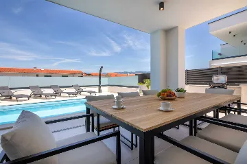 4-Bedroom Villa in Klimno (Krk) with Heated Pool