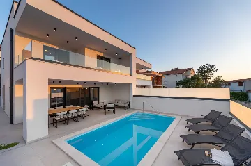 4-Bedroom Villa in Klimno (Krk) with Heated Pool