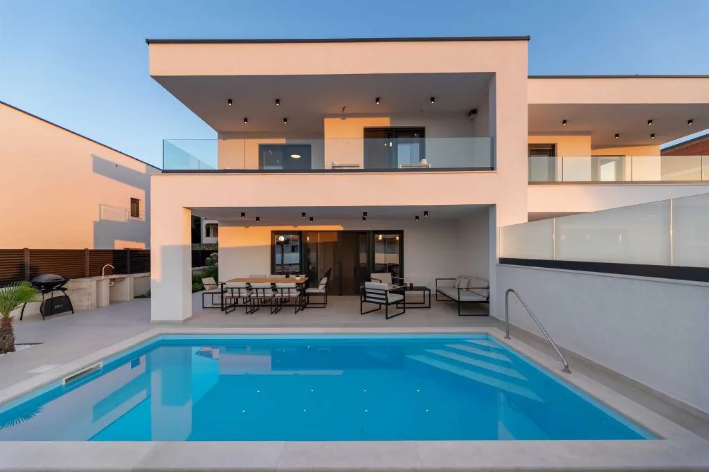 4-Bedroom Villa in Klimno (Krk) with Heated Pool