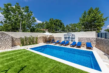 Stone Villa with Pool in Polje (Krk)