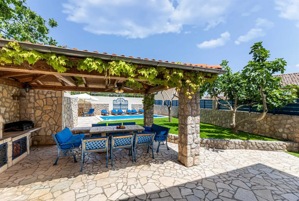 Stone Villa with Pool in Polje (Krk)