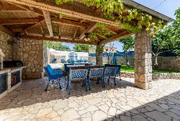Stone Villa with Pool in Polje (Krk)