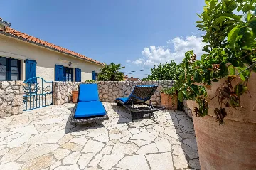 Stone Villa with Pool in Polje (Krk)