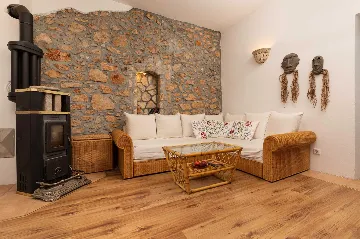 Stone Villa with Pool in Polje (Krk)