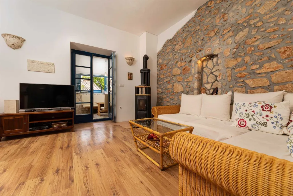 Stone Villa with Pool in Polje (Krk)