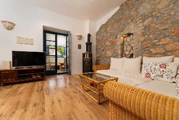 Stone Villa with Pool in Polje (Krk)