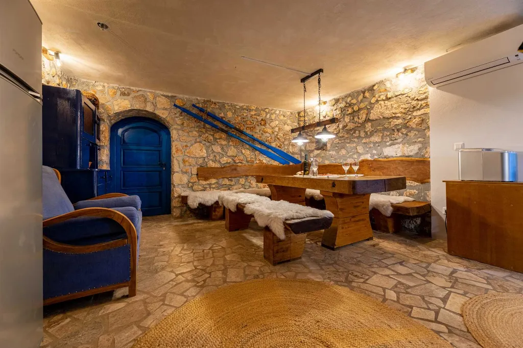 Stone Villa with Pool in Polje (Krk)