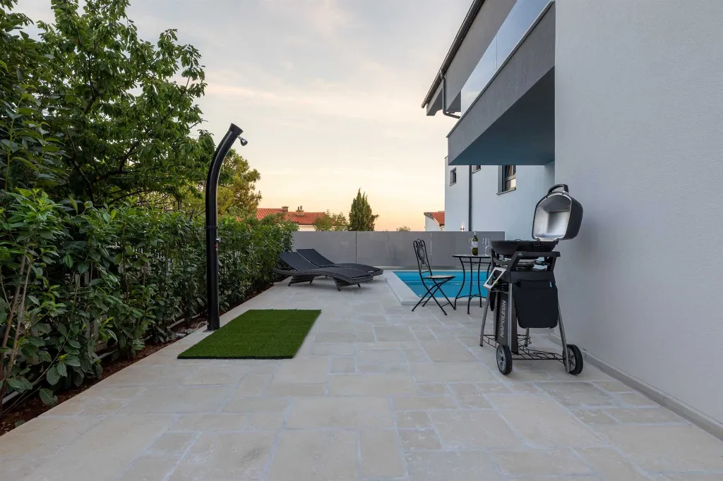 Two-Bedroom Apartment in Krk with Private Heated Pool