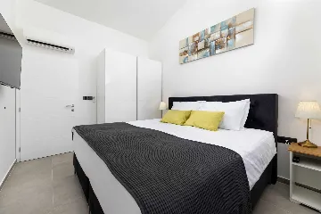 Krk 3-Bedroom Apartment with Private Jacuzzi Terrace