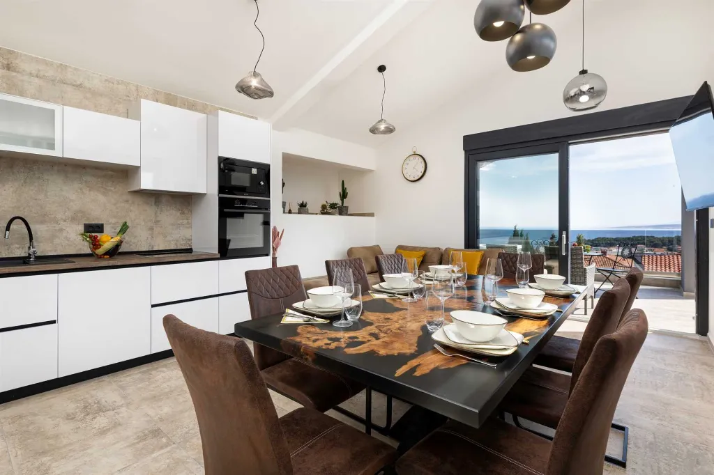 Krk 3-Bedroom Apartment with Private Jacuzzi Terrace
