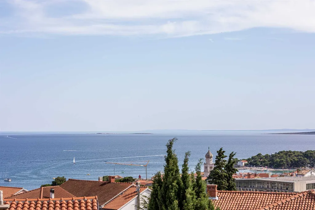 Krk 3-Bedroom Apartment with Private Jacuzzi Terrace