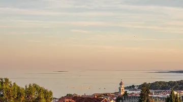 Krk 3-Bedroom Apartment with Private Jacuzzi Terrace