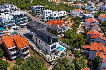 Krk 3-Bedroom Apartment with Private Jacuzzi Terrace