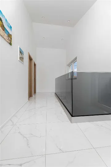 Heated Pool Villa in Hlapa for 8 Guests