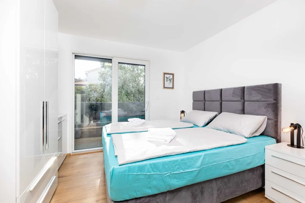 2-Bedroom Apartment in Vantačići (Krk) for 6