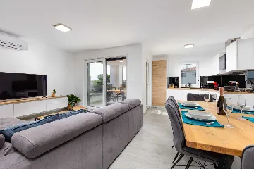 2-Bedroom Apartment in Vantačići (Krk) for 6