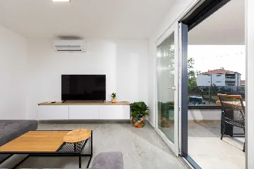 2-Bedroom Apartment in Vantačići (Krk) for 6