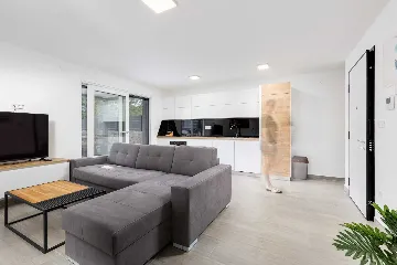 Jacuzzi Apartment in Vantačići (Krk) for 4