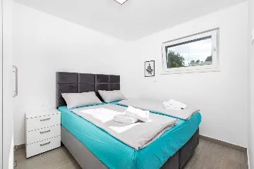 Jacuzzi Apartment in Vantačići (Krk) for 4