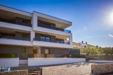 Apartment in Vantačići (Krk) with Private Jacuzzi for 4