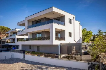 Apartment in Vantačići (Krk) with Private Jacuzzi for 4