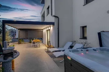 Apartment in Vantačići (Krk) with Private Jacuzzi for 4