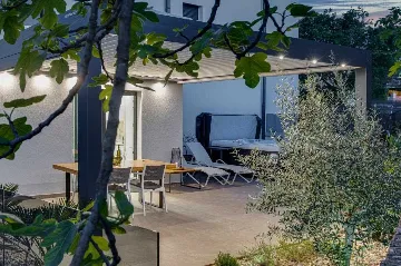 Apartment in Vantačići (Krk) with Private Jacuzzi for 4