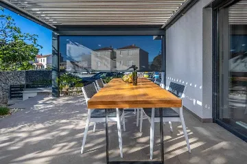 Apartment in Vantačići (Krk) with Private Jacuzzi for 4