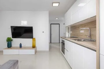 Apartment in Vantačići (Krk) with Private Jacuzzi for 4