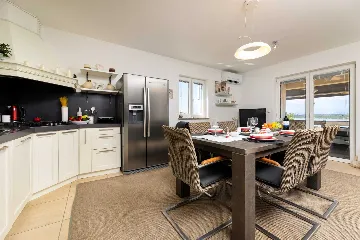 Sea View Apartment in Klimno (Krk) for 6 Guests