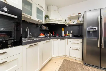 Sea View Apartment in Klimno (Krk) for 6 Guests