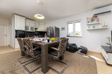 Sea View Apartment in Klimno (Krk) for 6 Guests