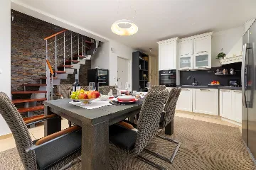 Sea View Apartment in Klimno (Krk) for 6 Guests