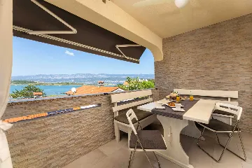 Sea View Apartment in Klimno (Krk) for 6 Guests