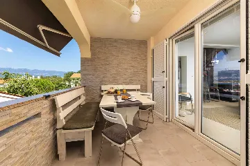 Sea View Apartment in Klimno (Krk) for 6 Guests