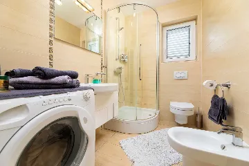 Sea View Apartment in Klimno (Krk) for 6 Guests