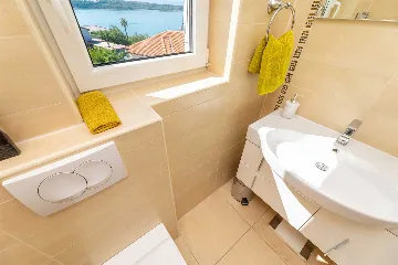 Sea View Apartment in Klimno (Krk) for 6 Guests