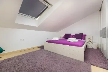 Sea View Apartment in Klimno (Krk) for 6 Guests