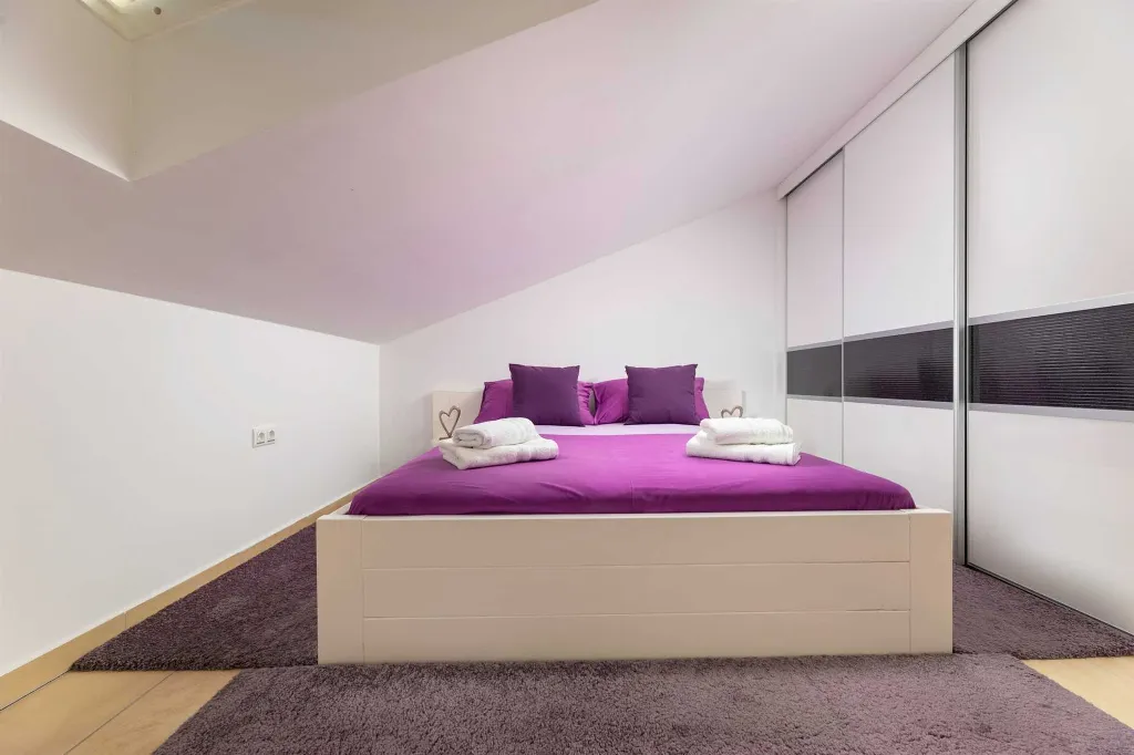 Sea View Apartment in Klimno (Krk) for 6 Guests