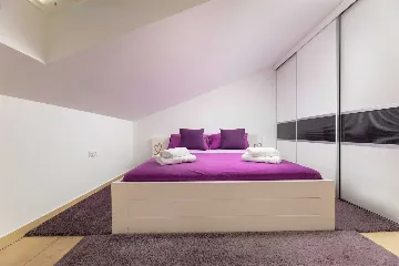 Sea View Apartment in Klimno (Krk) for 6 Guests