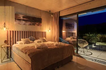 Villa in Baška for 8 Guests with Heated Pool