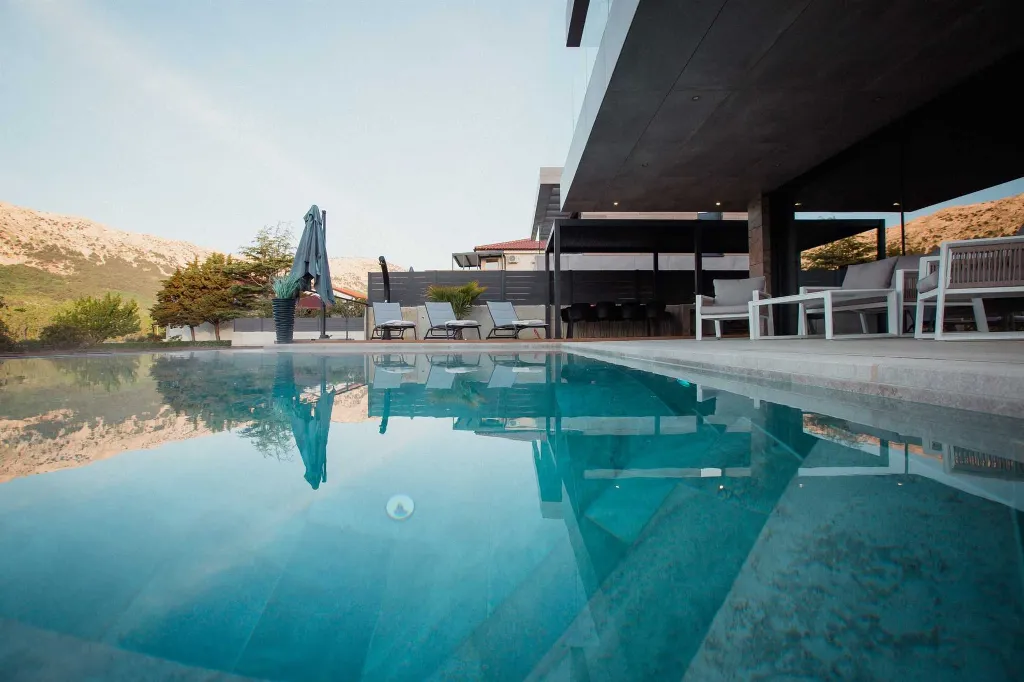 Villa in Baška for 8 Guests with Heated Pool