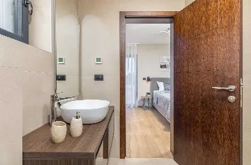 Villa with Saltwater Pool in Juršići