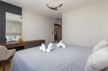 Villa with Saltwater Pool in Juršići