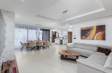 Villa with Saltwater Pool in Juršići