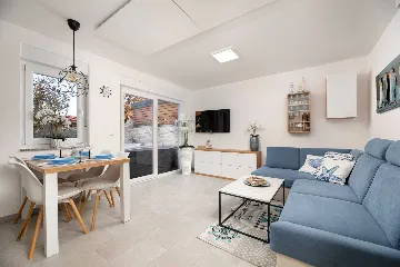 Apartment in Čižići (Krk) with Private Heated Jacuzzi