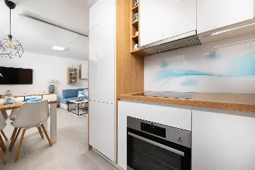Apartment in Čižići (Krk) with Private Heated Jacuzzi