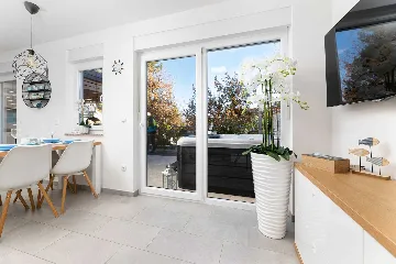 Apartment in Čižići (Krk) with Private Heated Jacuzzi