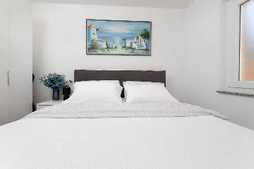 Apartment in Čižići (Krk) with Private Heated Jacuzzi