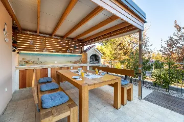 Apartment in Čižići (Krk) with Private Heated Jacuzzi